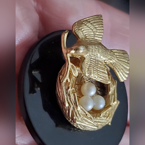 Vintage STUNNING Bird nest pearls enamel brooch pin gold - Picture 12 of 12